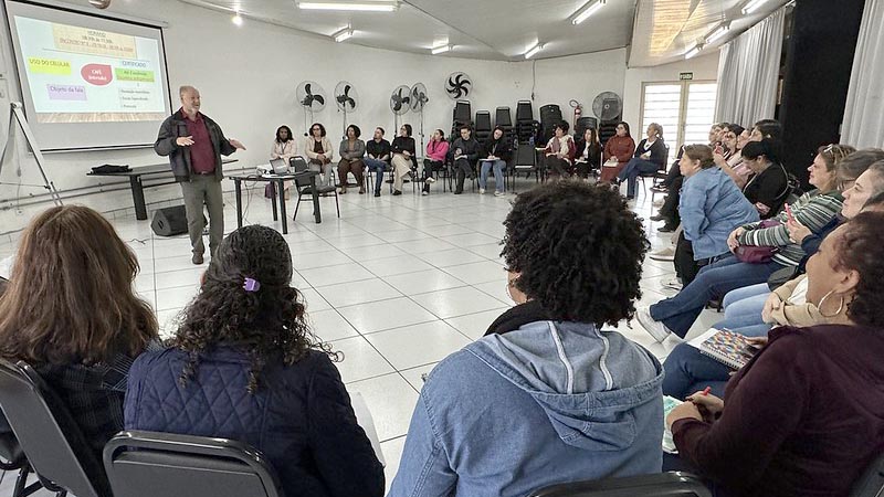 Foto  - Prefeitura capacita profissionais da rede socioassistencial em escuta especializada