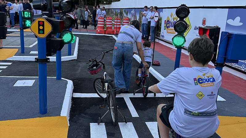 Foto  - Prefeitura promove atividade do EducaTrânsito na Cidade Mirim
