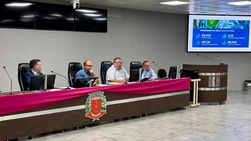 Audiência pública sobre o Plano Municipal de Saneamento Básico reúne autoridades, promotoria e população
