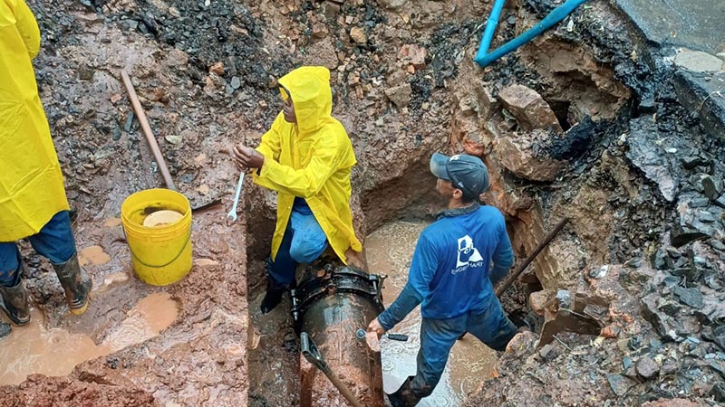 DAE realiza reparo em subadutora do Centro