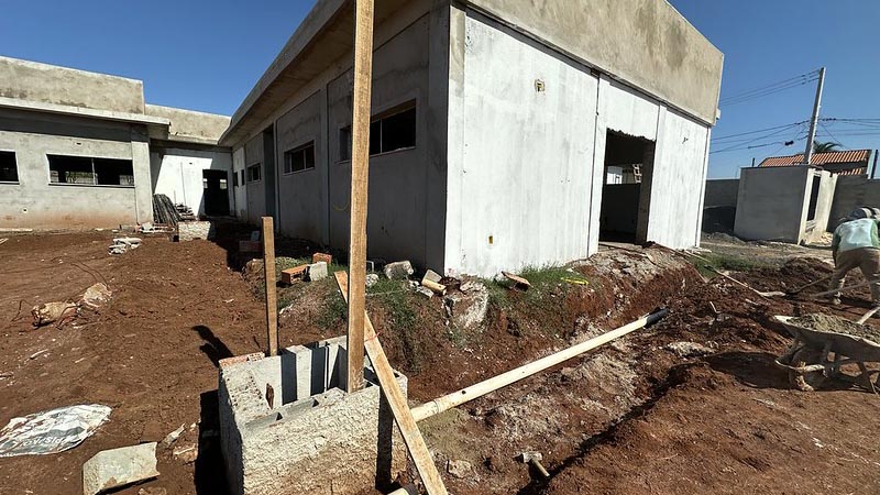 Nova UBS do Jardim da Balsa 2 recebe cobertura e avança com instalações hidráulicas externas