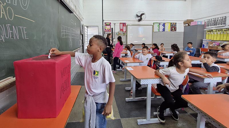 Mais de 14 mil estudantes da rede municipal de Americana entram em férias esta semana