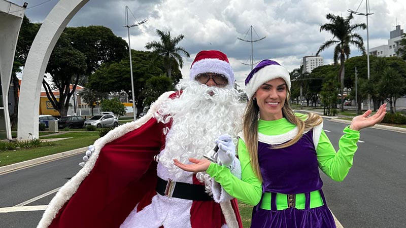 Feira Noturna de Americana terá presença do Papai Noel nas edições de dezembro