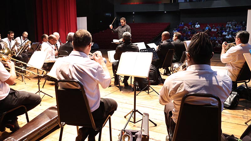 Banda Municipal faz tributo às raízes sertanejas em show especial no Teatro Lulu Benencase