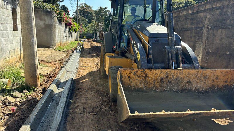 Obras de pavimentação entram na reta final na região da Praia dos Namorados