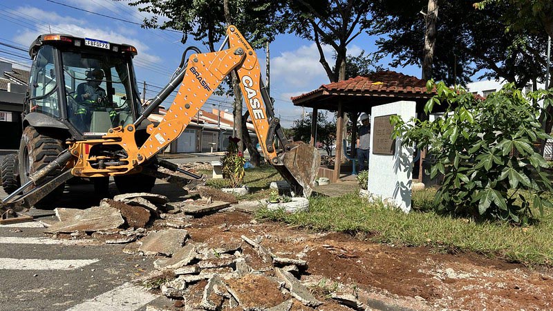 Prefeitura inicia revitalização de praça no Jardim Brasil