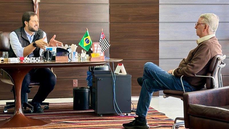 Chico discute políticas públicas na área da educação com prefeito de Jundiaí