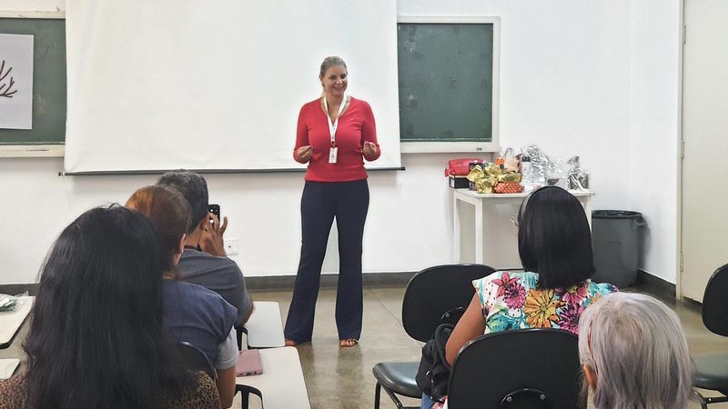 Profissionais da Saúde de Americana realizam palestra para cuidadores
