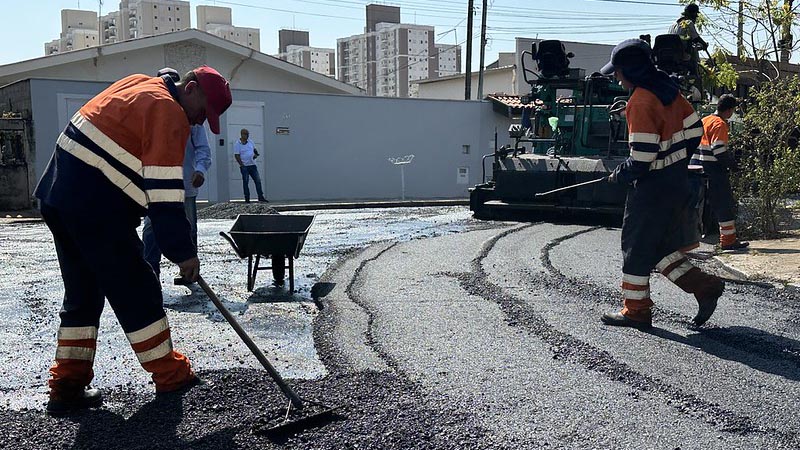 Foto  - Prefeitura avança com as obras do Asfalto Novo no Cariobinha