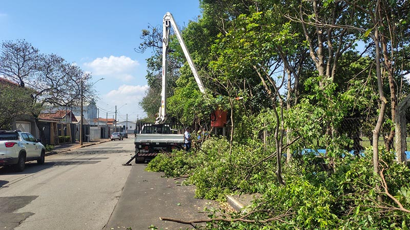 Prefeitura realiza serviços de zeladoria em diversos pontos de Americana