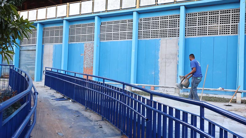 Reforma da Praça de Esportes do Zanaga avança com pintura geral