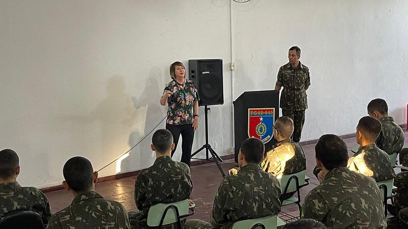 Secretaria de Meio Ambiente faz ação educativa no Tiro de Guerra