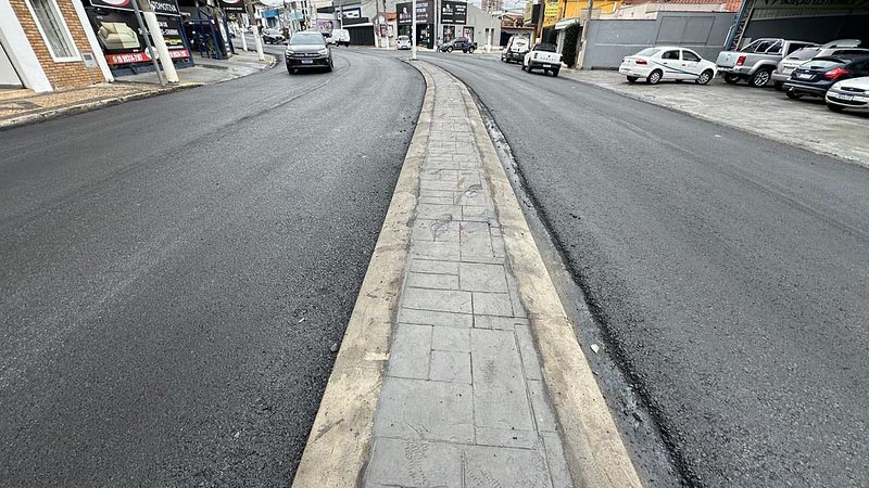 Foto  - Prefeitura conclui primeira etapa da recuperação asfáltica na Avenida de Cillo