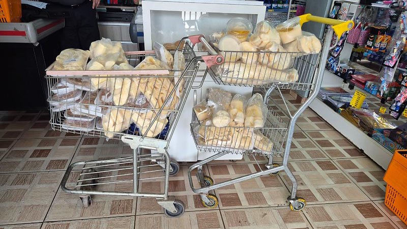 Vigilância Sanitária de Americana interdita açougue de supermercado e apreende alimentos irregulares


